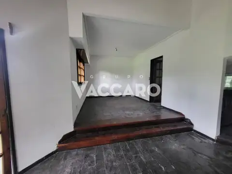 Casa en Venta con 4 cocheras