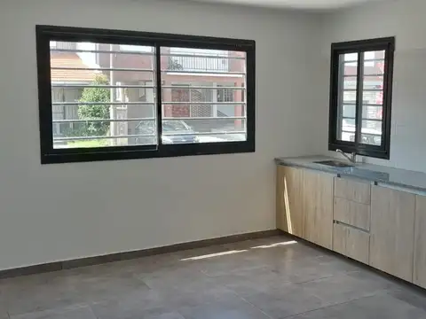 Depto Tipo Casa en Alquiler de 2 ambientes