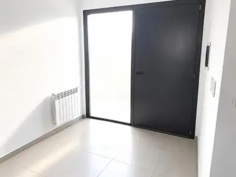 Casa en Alquiler con 1 cochera
