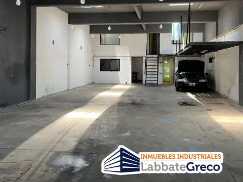 Galpon en Venta 8,66  mts Frente