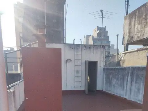 Depto Tipo Casa en Venta en Flores, USD 59.000
