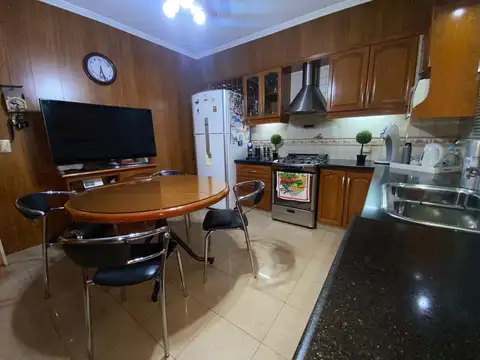 Depto Tipo Casa en Venta en Casanova Centro, USD 75.000