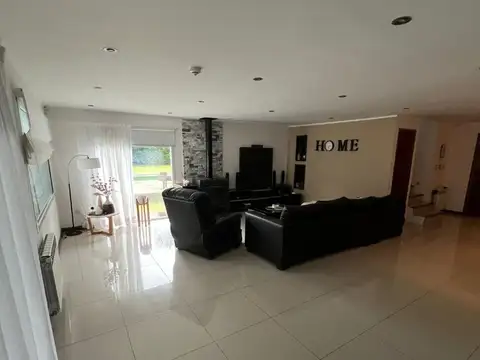 Casa en Venta al Este