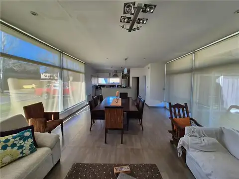 Casa en Alquiler en Ezeiza, USD 1.350