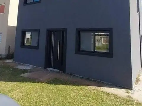 Casa recién estrenada en 2 plantas en Sol de Domselaar VENTA urgente
