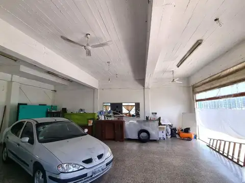 Casa 6 ambientes con 4 baños