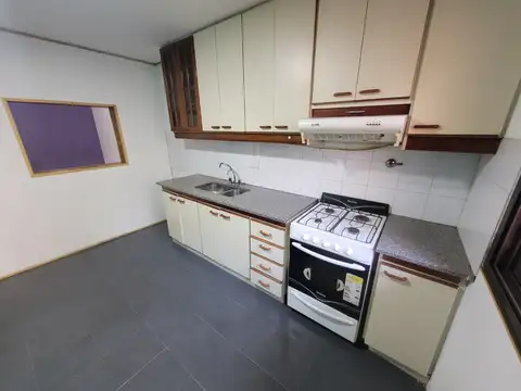 Depto Tipo Casa en Alquiler en Wilde, $ 600.000