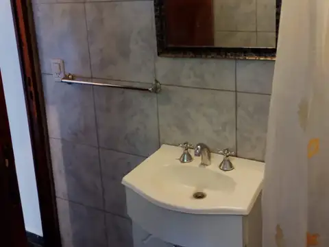 Depto Tipo Casa 2 ambientes con 1 baño