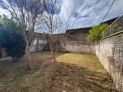 Avenida Uriburu 1300