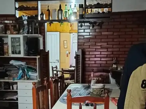 Casa 3 ambientes con 1 baño