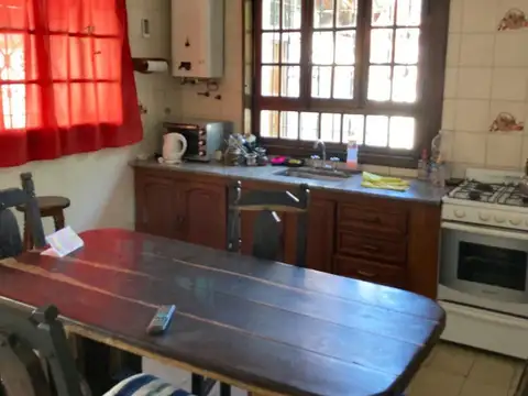 Casa 3 ambientes con 1 baño
