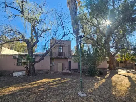 Soldado de la independencia 600, Piso 0