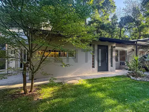 VENTA CASA 3 AMBIENTES BARRIO EL SOSIEGO CON PILETA