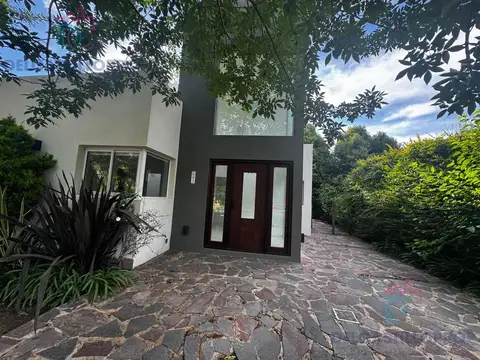 Casa en Alquiler de 3 dormitorios