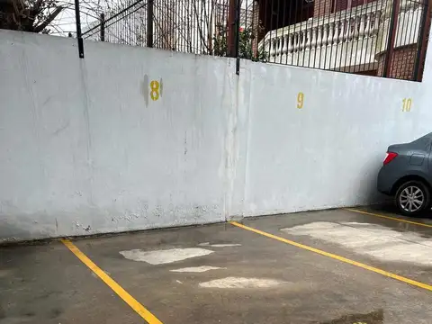 Venta de Cochera Descubierta en Wilde