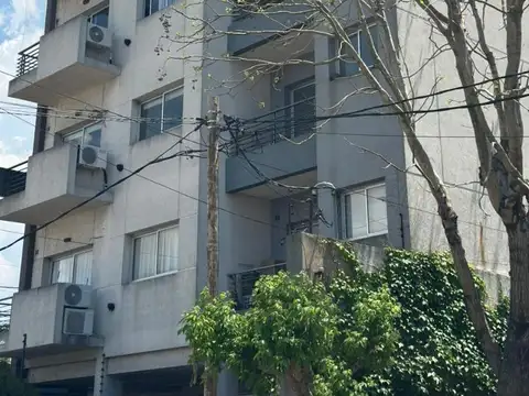 DEPARTAMENTO ALQUILER 2 AMBIENTES CON COCHERA BERAZATEGUI