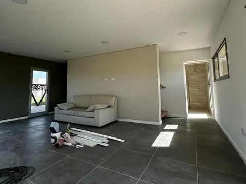 Casa en Venta en Álvarez, USD 120.000