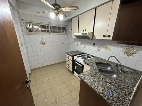 Depto Tipo Casa en Alquiler de 4 ambientes