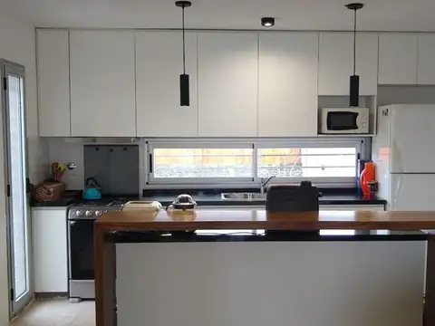 CASA 2 DORMITORIOS VENTA APTO CRÉDITO  ALVEAR
