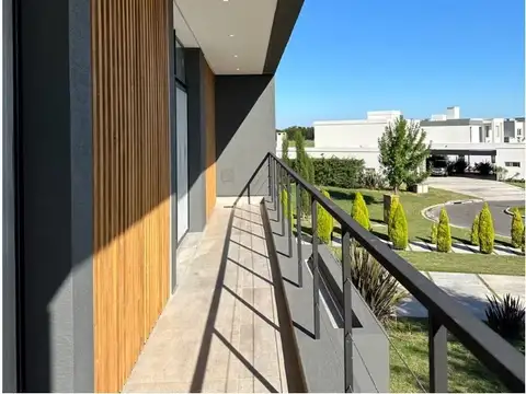 Casa Monoambiente con 4 baños