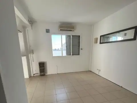 Departamento en Alquiler en Olivos Vías/Río, $ 650.000