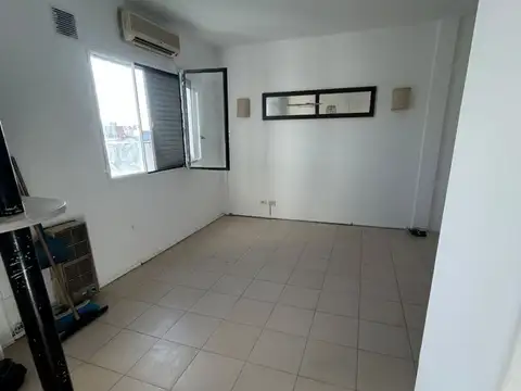 Wineberg 2700, Piso 7