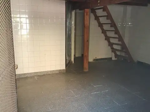 "OPORTUNIDAD" Departamento 2 Amb. en P.B. en Centro Comercial .