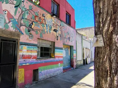 CASA DE USOS MULTIPLES MATADEROS 465 M2 CUBIERTOS