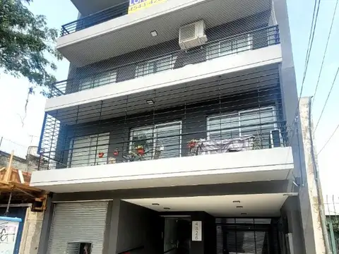 Alquiler Monoambiente con Balcon y Cochera Apto Profesional