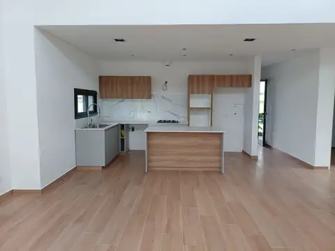 Casa en Alquiler de 3 dormitorios