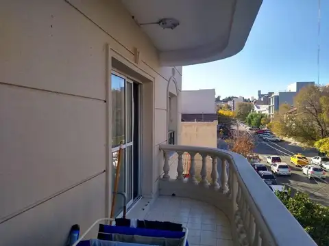 Departamento en Venta en Área Centro Oeste, USD 180.000