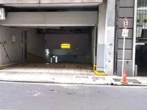 COCHERA,MICROCENTRO,MUY BUENA UBICACION, OPORTUNIDAD INVERSION, BAJO MANTENIMIENTO, OPORTUNIDAD...