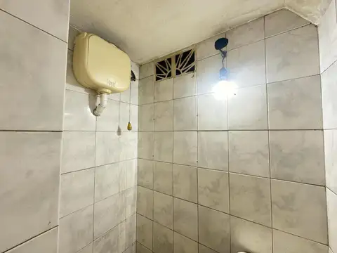 Local en Alquiler en Valentín Alsina, $ 700.000