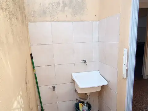Bernardo De Irigoyen 800, Piso pb