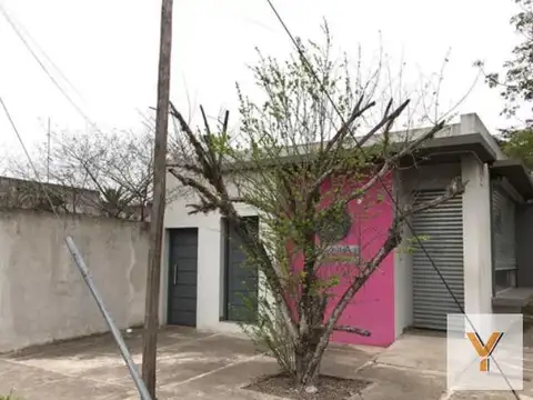 Local en venta - 1 baño - 205mts2 - Manuel B. Gonnet, La Plata