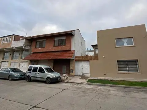 Gral.savio 400, Piso 1