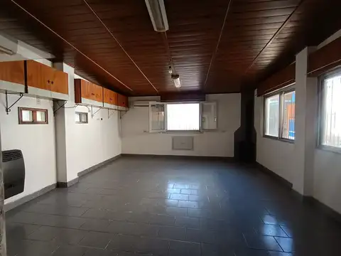 Luis Pereyra 700