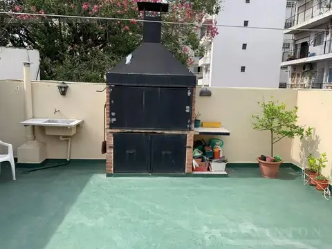 Venta Depto 4 amb 1er Piso x escalera terraza propia