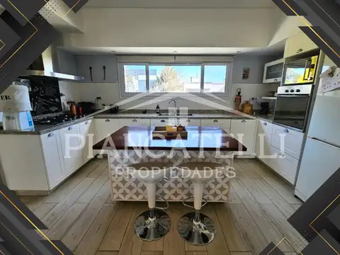 Casa en Venta en Santa Irene, USD 365.000