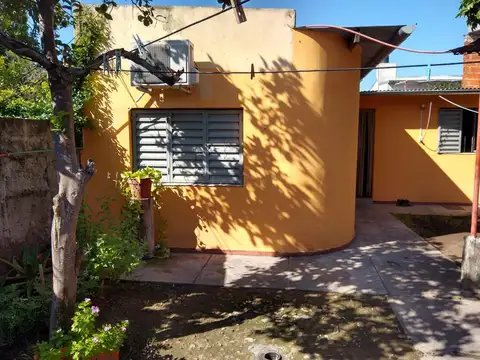 Venta | Casa | 2 Dormitorios | Capitán Bermúdez | Barrio Villa Cassini | Apta crédito