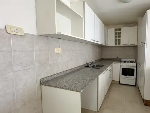 Depto Tipo Casa en Alquiler en Caseros, $ 660.000