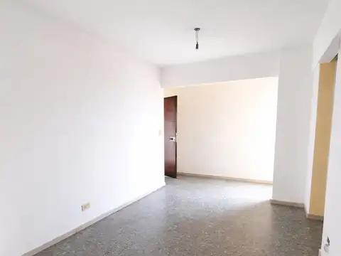 Avenida Hipólito Yrigoyen 600