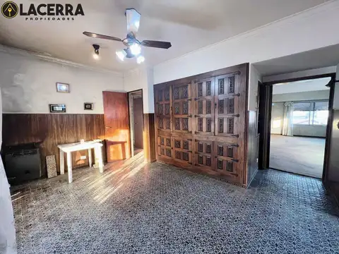Depto Tipo Casa en Venta 50 años