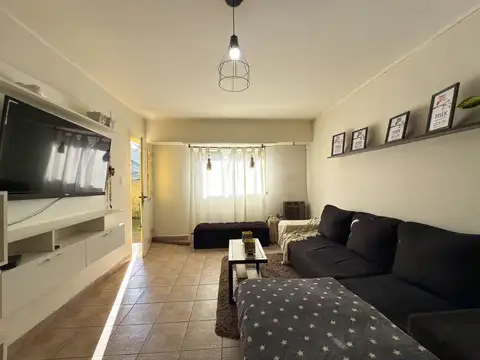 Depto Tipo Casa 3 ambientes con 1 baño
