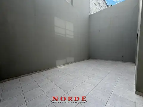 VENTA • MATADEROS • DEPARTAMENTO • MONOAMBIENTES • PATIO