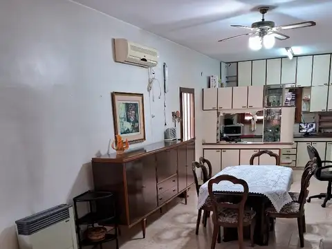 Casa en Venta en Berazategui, USD 145.000