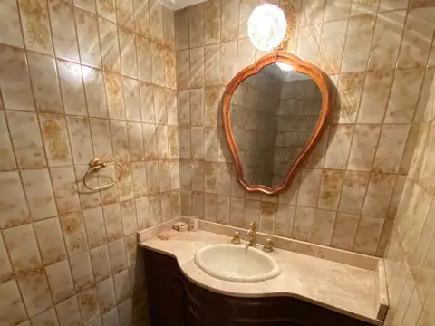 Casa 6 ambientes con 3 baños