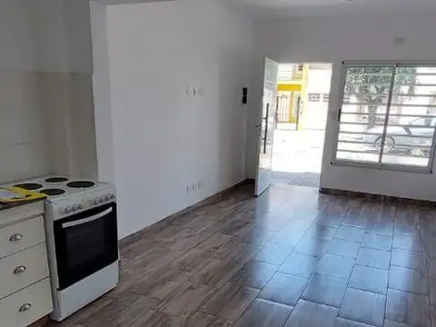 Eduardo Costa 756 , Piso pb