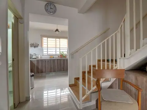 Depto Tipo Casa 4 ambientes con 2 baños