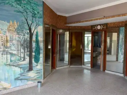 SE VENDE IMPORTANTE INMUEBLE EN RAFAELA